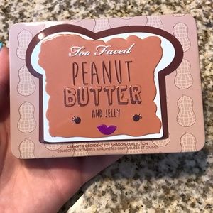 Too Faced Peanut Butter and Jelly palette