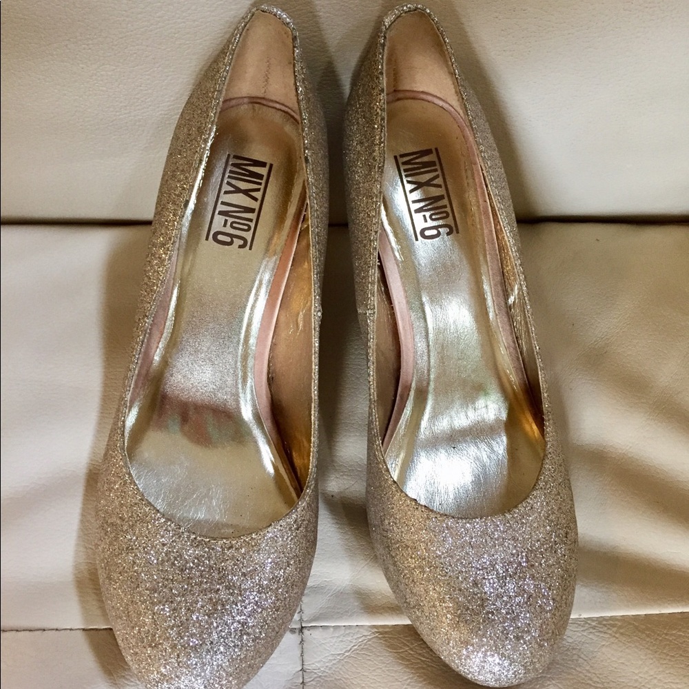 Gold sparkle Mix NO 6 heels size 7