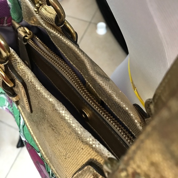 🎉HOST PICK🎉Pre-owned floral and gold Coach purse - Picture 8 of 8