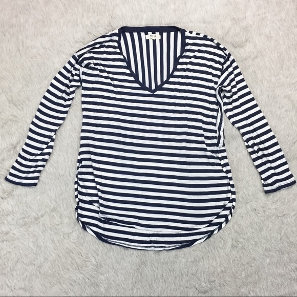 Madewell Tops - Madewell Anthem Long Sleeve V-Neck tee in stripe M