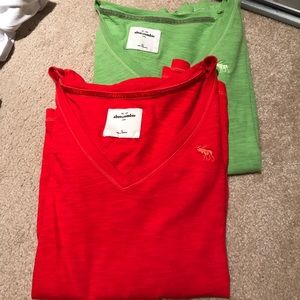 2 long sleeved tees