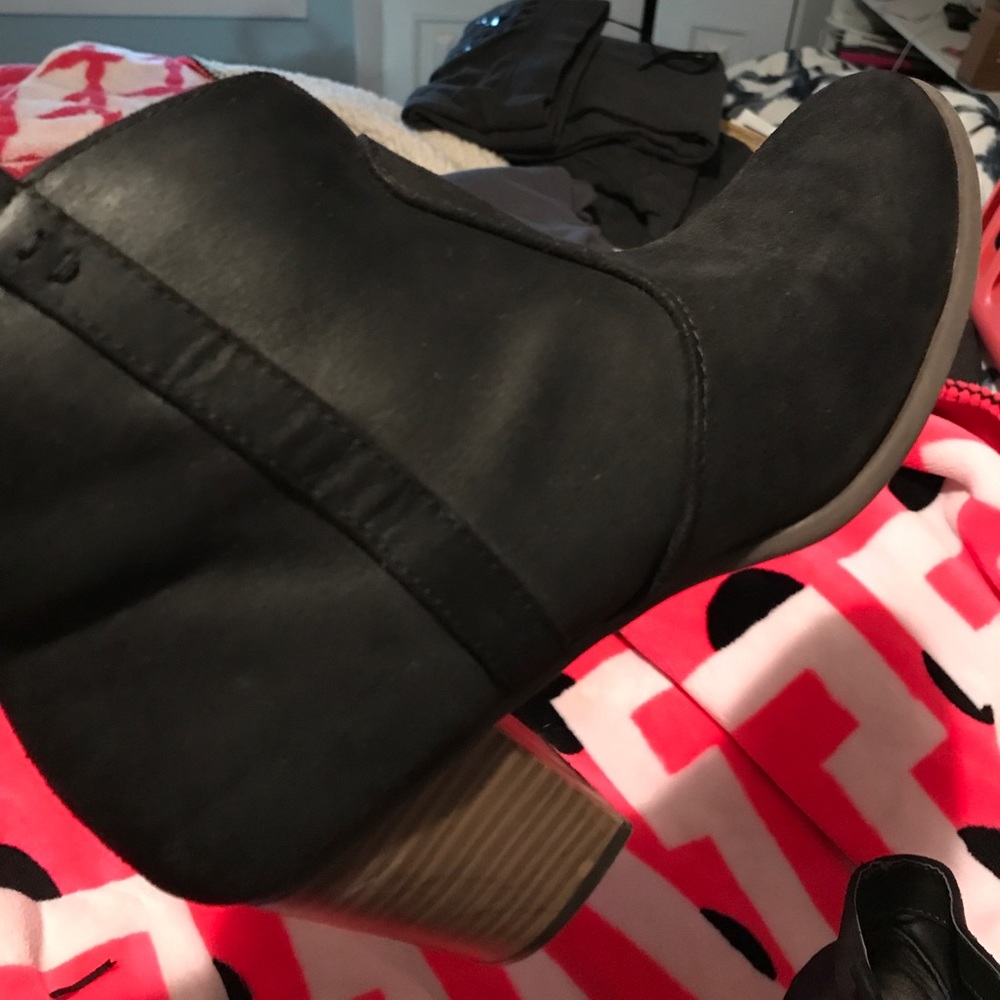 Ankle booties