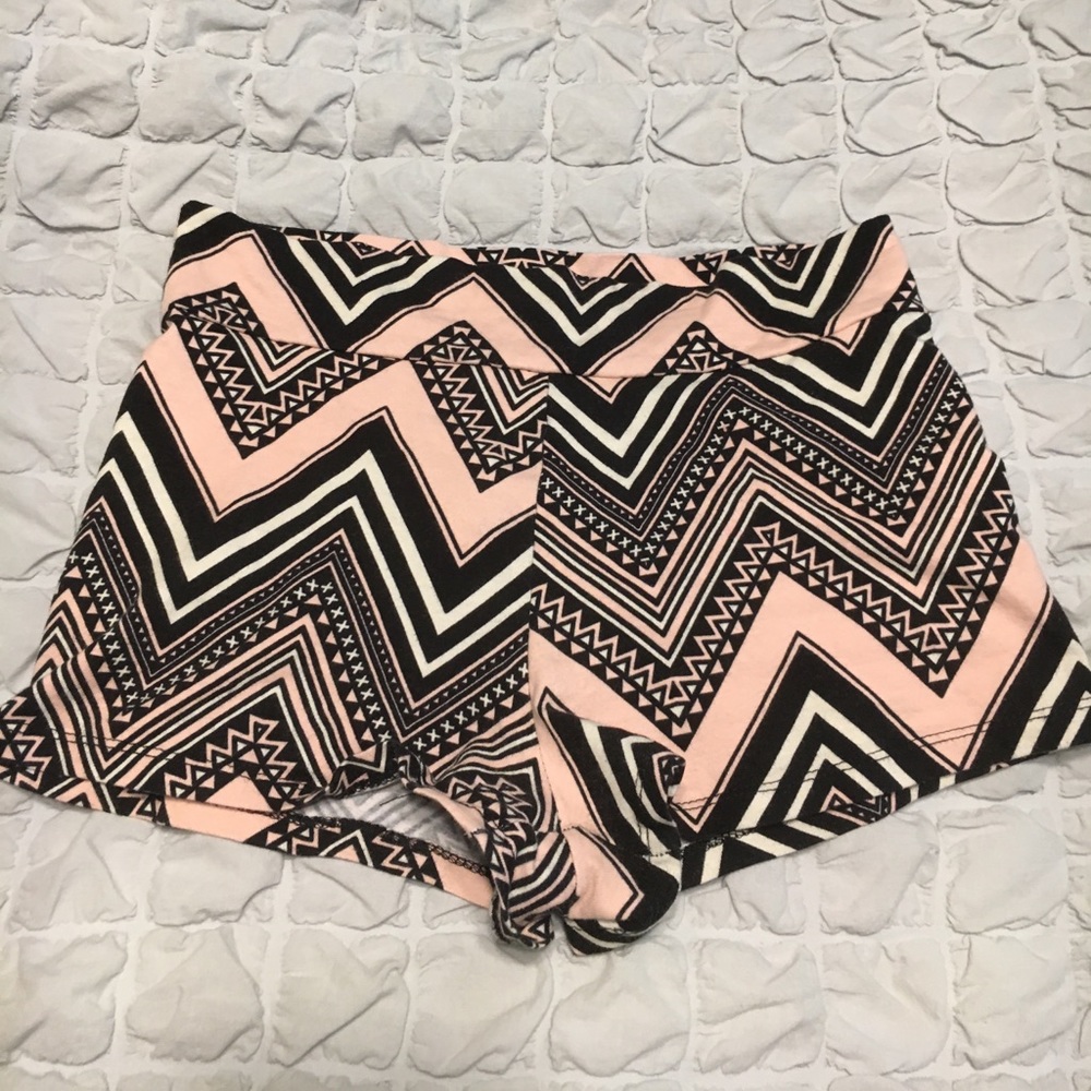 Aztec print shorts NWOT