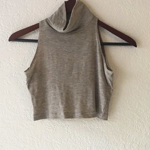 🐢 AMERICAN APPAREL CROP TOP TURTLE NECK/SMALL🐢