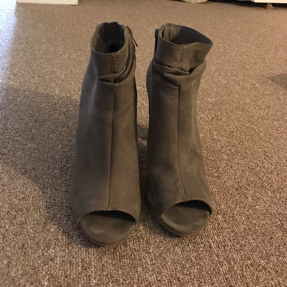 Olive green slouch ankle boot