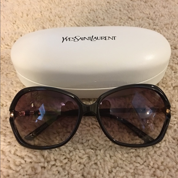 ⬇️💯% Authentic Yves Saint Laurent Sunglasses 😎 - Picture 1 of 8