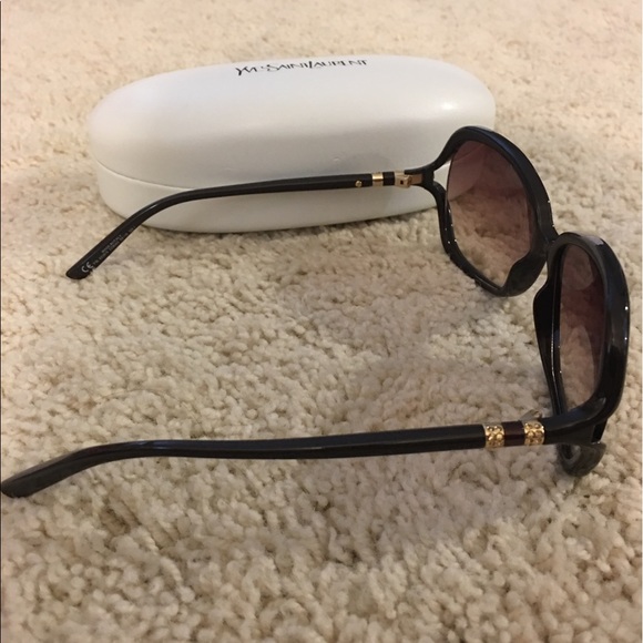 ⬇️💯% Authentic Yves Saint Laurent Sunglasses 😎 - Picture 2 of 8