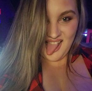 Meet your Posher, Brianna