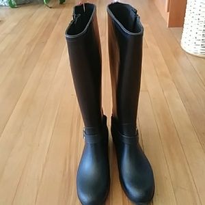 Stylist Steve Madden Rain Boots