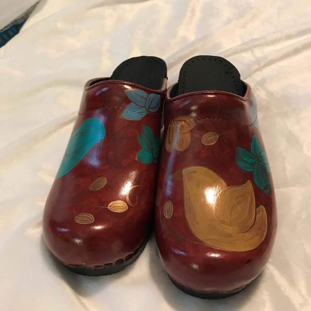 Danita clogs