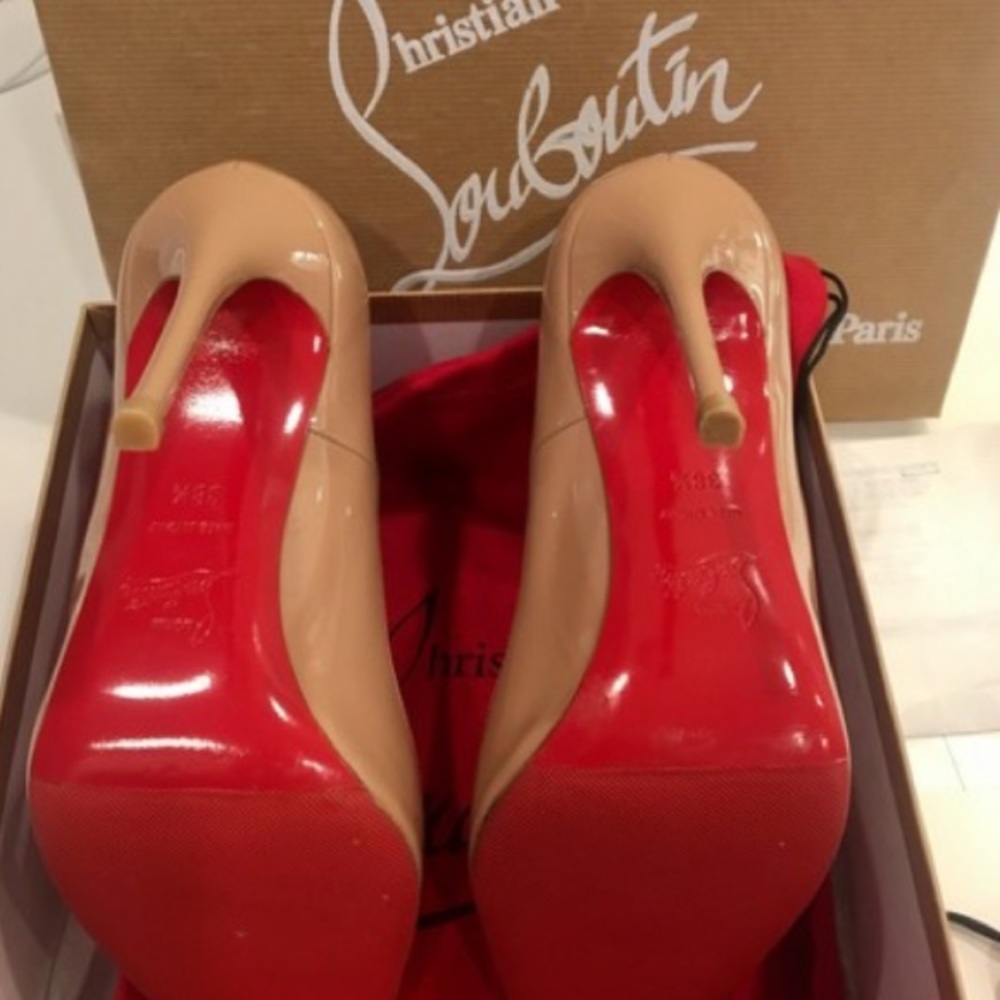 Christian Louboutin - Picture 3 of 3