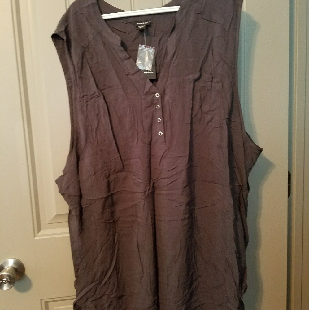 Torrid Challis Button Tank Top Size 6 Grey NWT