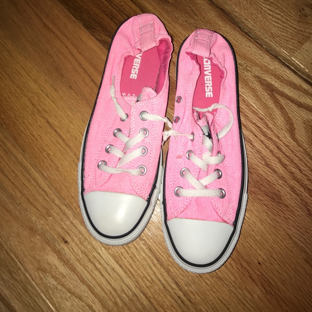 Pink converse 🌸