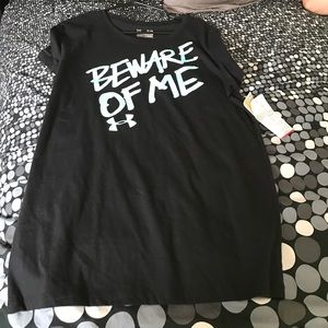 Black under armour t-shirt