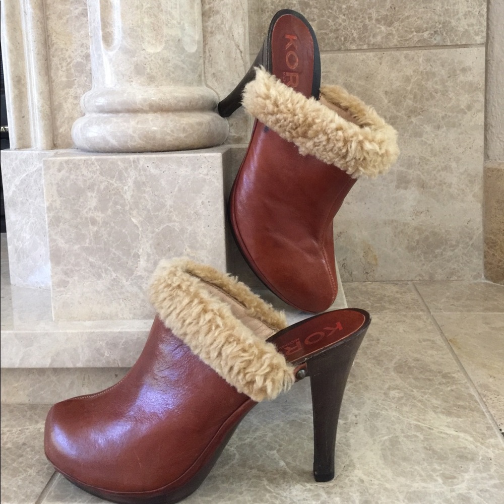Size 8 Michael Kors  brown leather mules /pumps