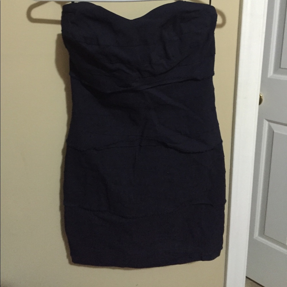 Navy strapless dress