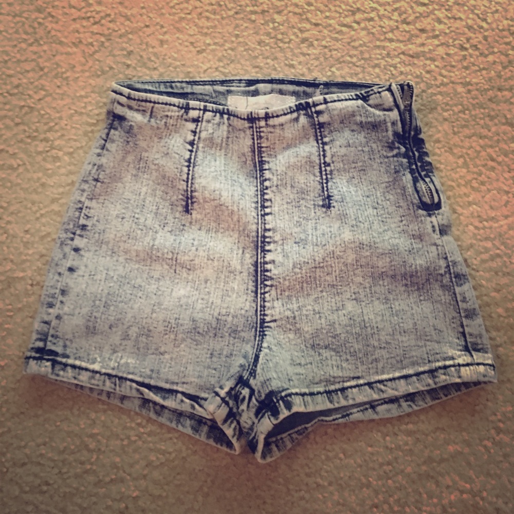 Cute high waist shorts