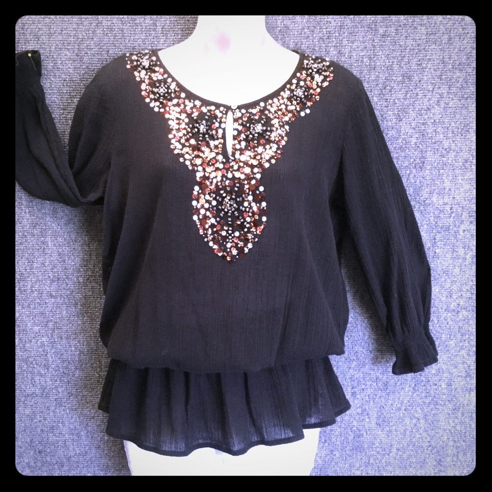 Embellished peasant top w/ gathered waist. Chico's