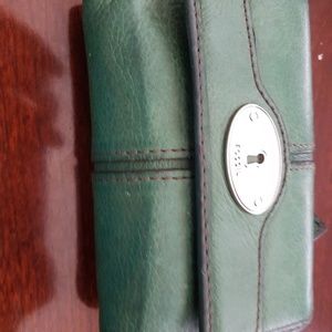 Fossil women's wallet.