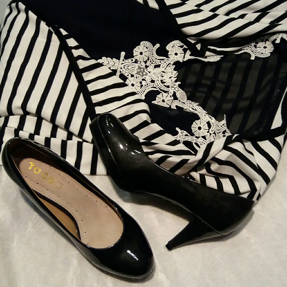 CLEARANCE - Black Kitten Heels