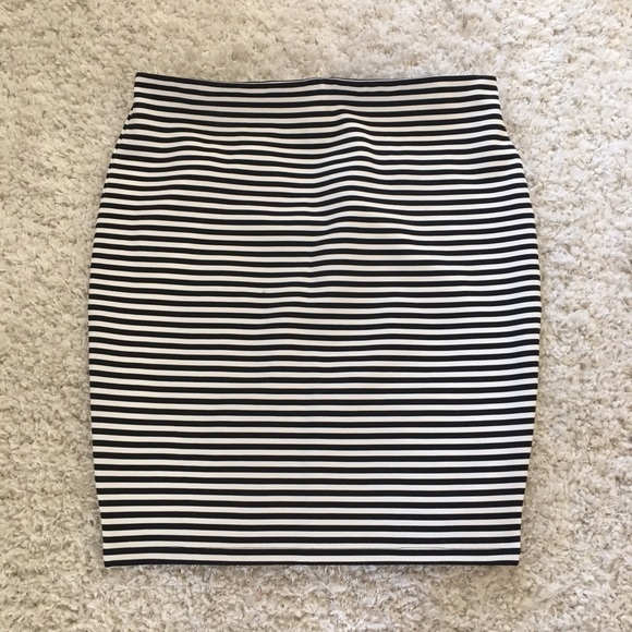 Forever 21 Dresses & Skirts - Striped Pencil Skirt
