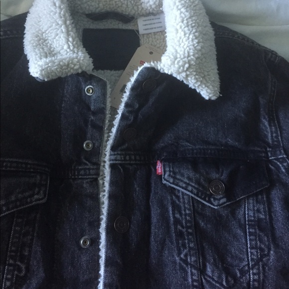 Black Levi denim jacket - Picture 3 of 4