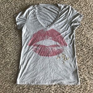 "Kiss Me" T-Shirt