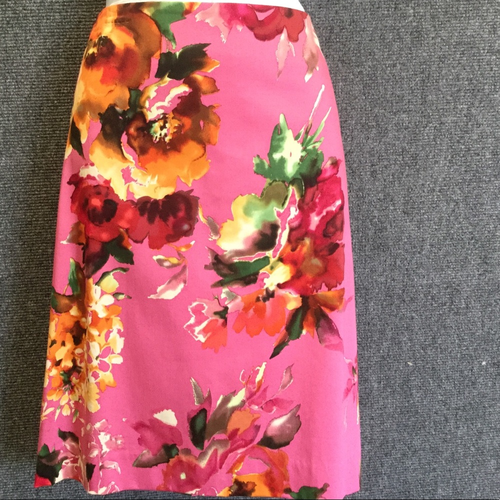 Talbot's lined polished cotton pencil skirt..sz. 4