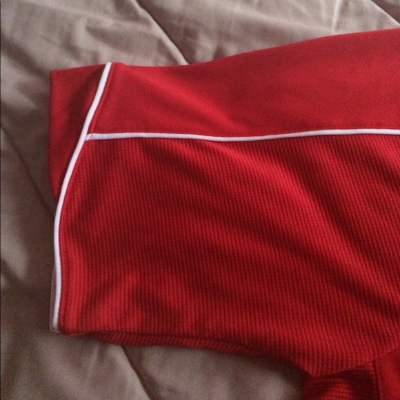 Under Armour top - Picture 4 of 7