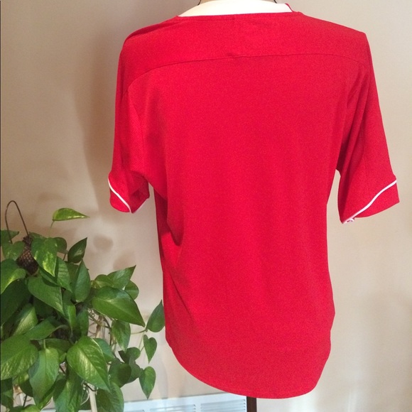 Under Armour top - Picture 2 of 7