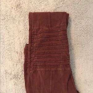 Rubbish rust colored leggings