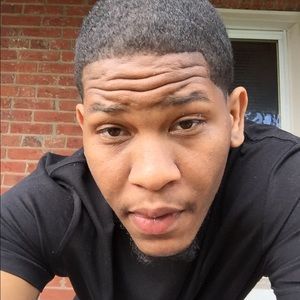 Meet your Posher, Travis