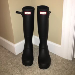 Black Tall Hunter Rainboots like new