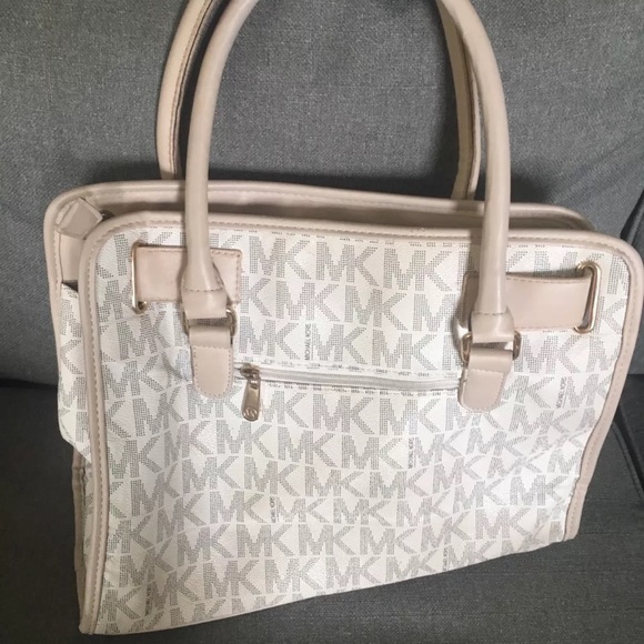 Michael kors handbag - Picture 2 of 2