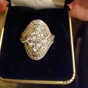 BRAND NEW BEAUTIFUL COCKTAIL RING