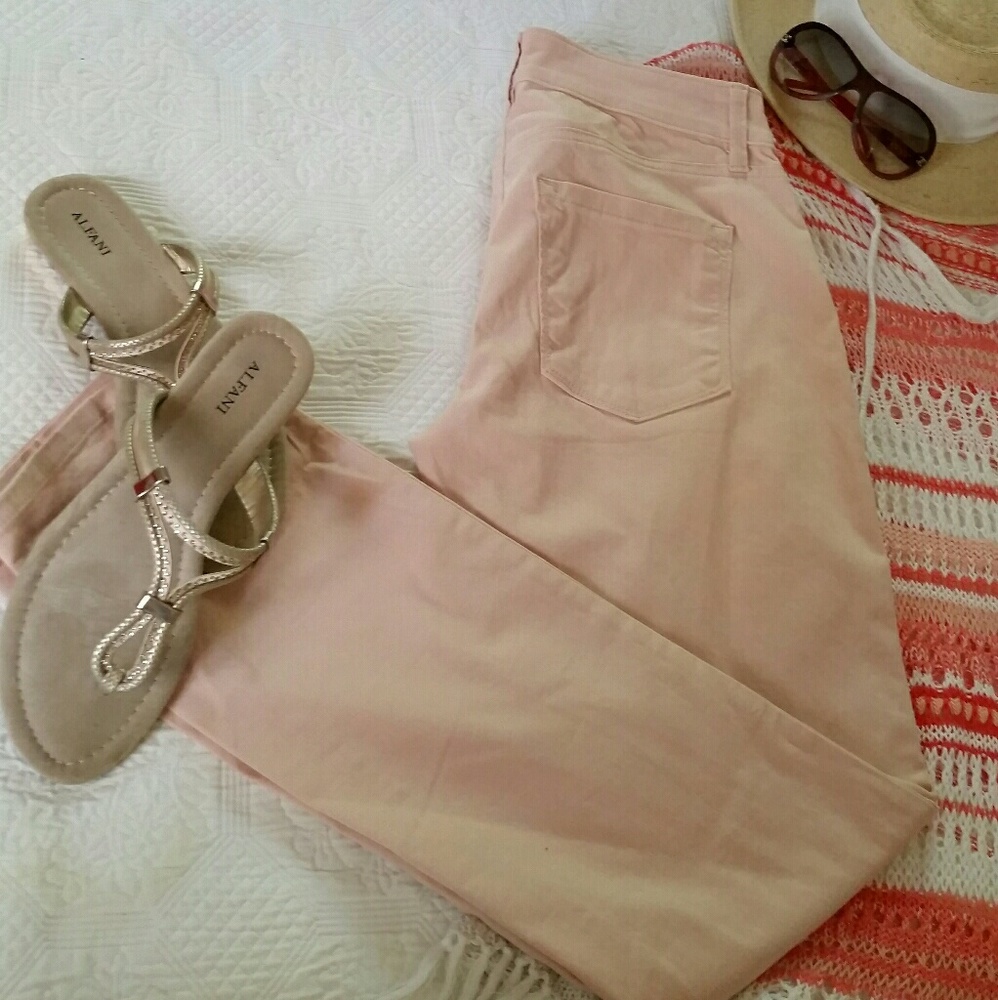 Loft Straight Leg Curvy Fit Jeans