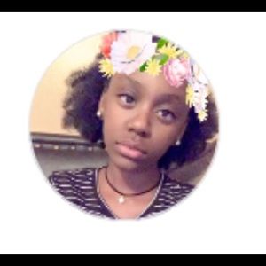 Meet your Posher, Layla