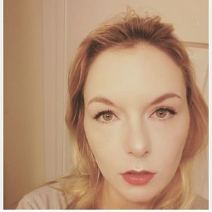 Meet your Posher, Carolina