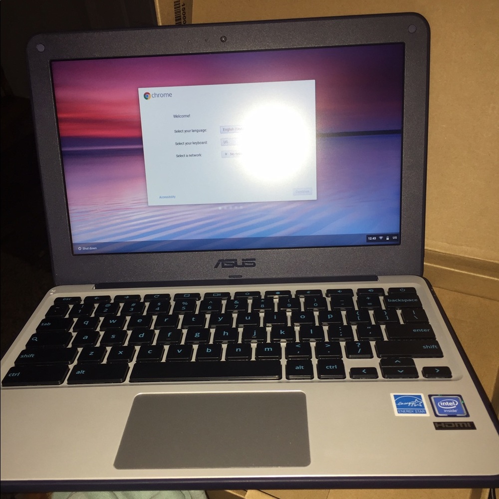 Asus Chromebook c202s 16 gb unused