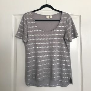 Gray Linen T-shirt w/ silver elephant design.