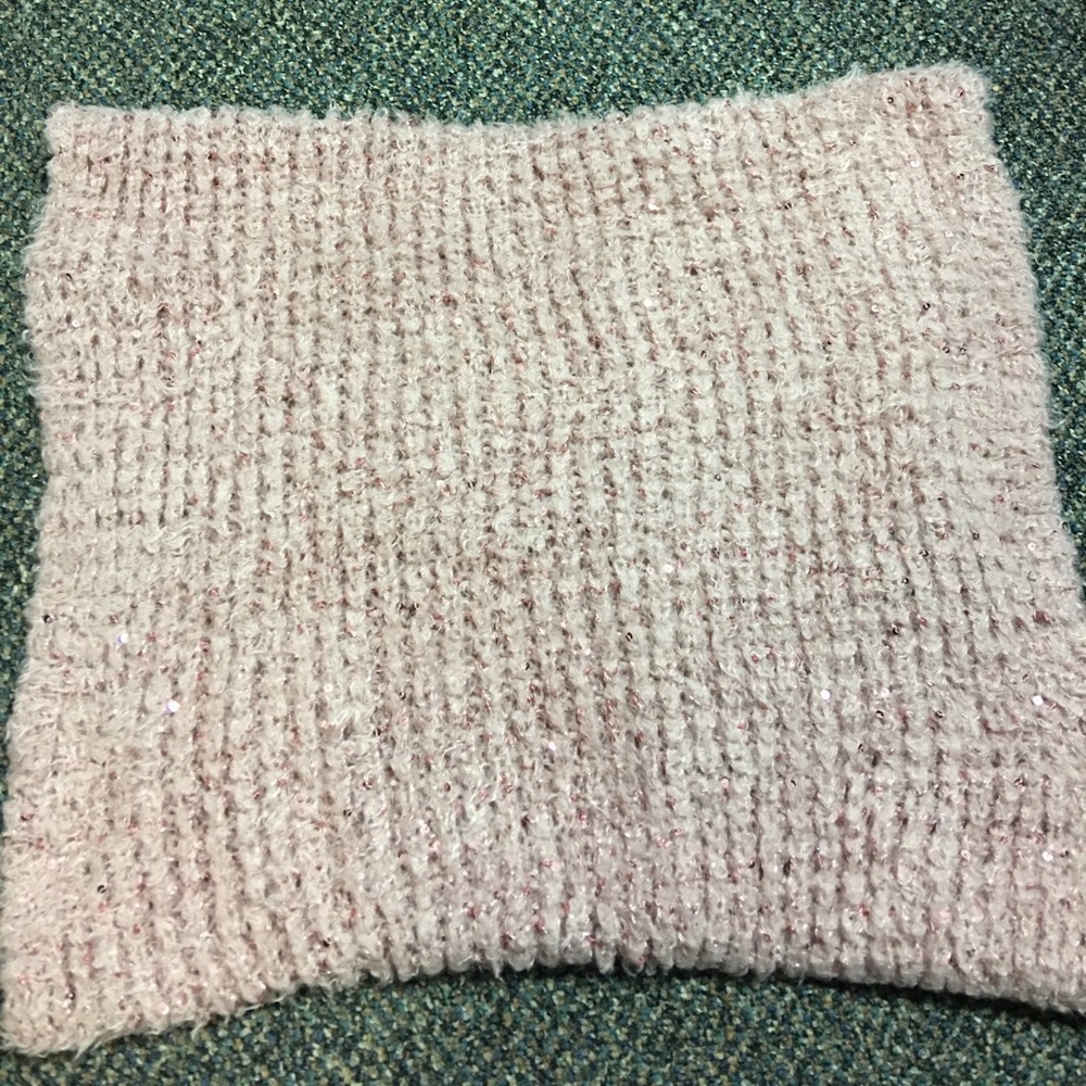 Scarf.