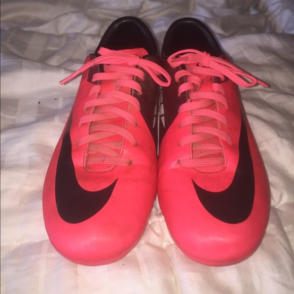 Nike mercurial cleats - Picture 2 of 4