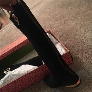 TORY BURCH UMA BOOTS ! Size 8