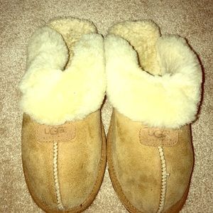 Ugg croquette slipper-lightly used
