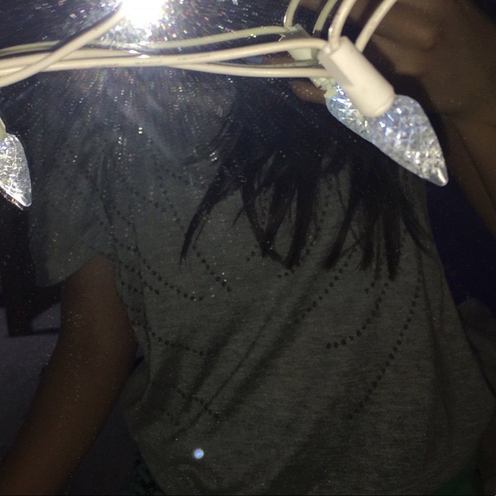 Gray t shirt