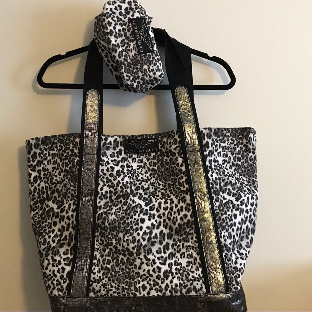*EUC* VS Animal Print Weekender w/ Cosmetic Bag