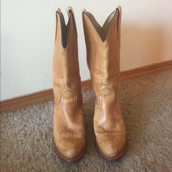 Frye cowboy boots - Picture 2 of 3