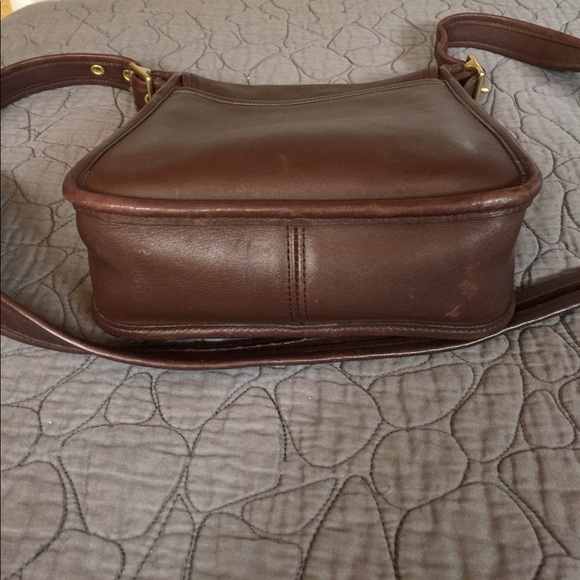 Vintage Coach Leather Crossbody - Picture 4 of 7