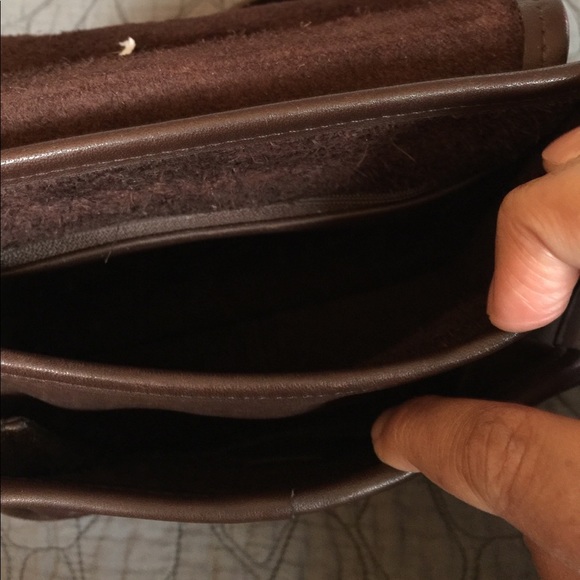 Vintage Coach Leather Crossbody - Picture 5 of 7