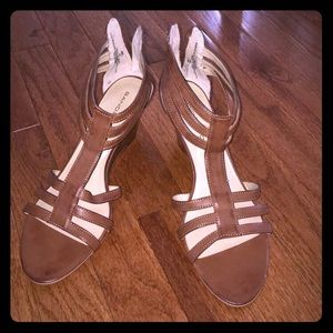 SUMMER STRAPPY WEDGES